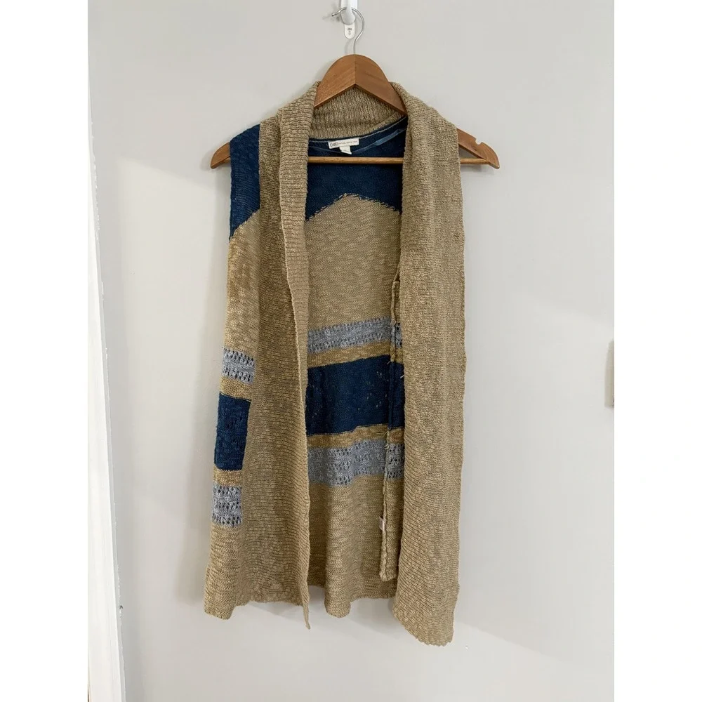 Cato Vest Womens Small Beige Blue Open Front Sleeveless Striped Cardigan‎ Knit